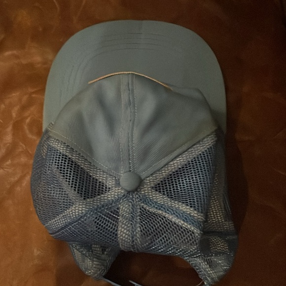 Vintage Ford snap back. Brim is cracked in middle. Still great - Picture 3 of 3